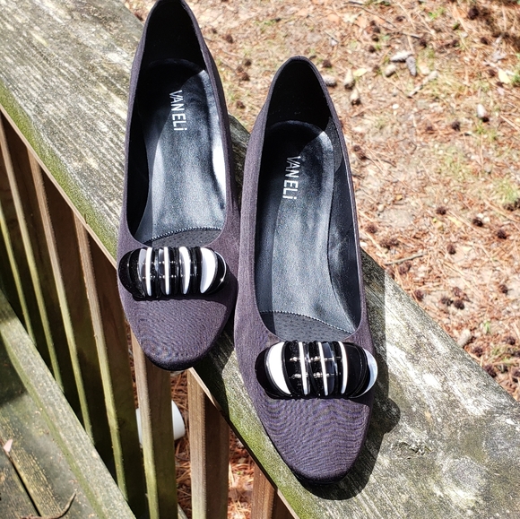 Vaneli Shoes - Vaneli Modern Style Dress Shoes 😍